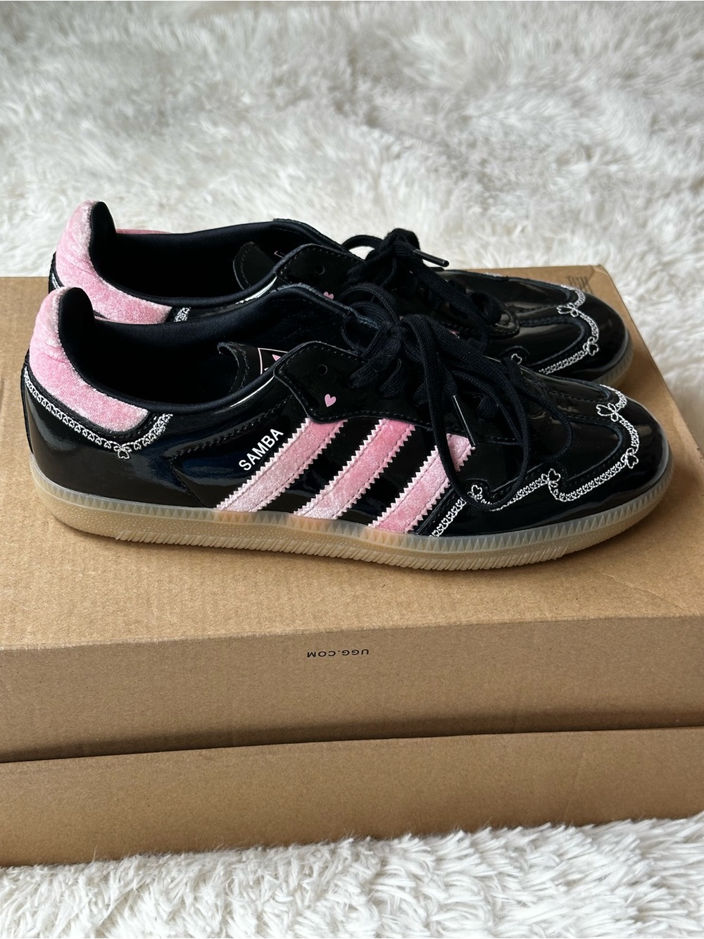 ADIDAS Samba OG Valentines Black Pink Patent Velvet Sneakers GS Size 5 KH9154